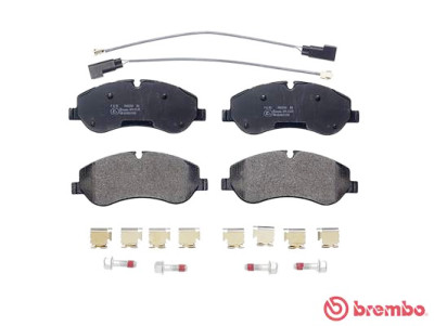 Set di 4 pastiglie freno BREMBO P 24 152