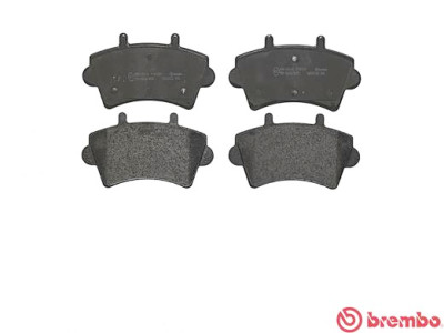Set di 4 pastiglie freno BREMBO P 59 039