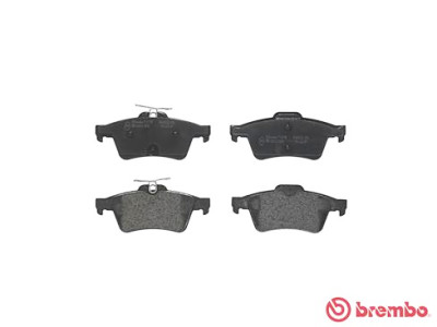Set di 4 pastiglie freno BREMBO P 61 110